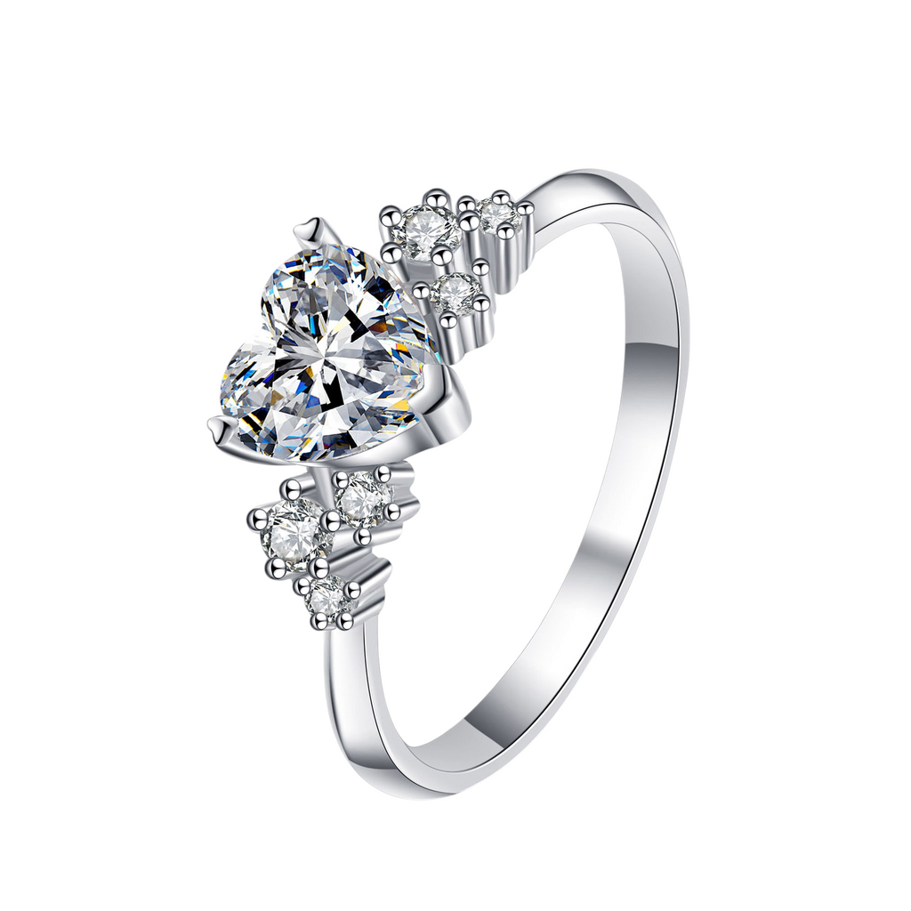 Hayesaura | Romantic Heart-Shaped Moissanite Proposal Ring