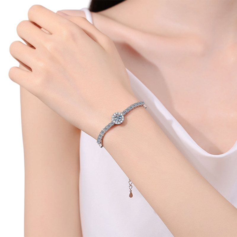 Hayesaura | High-Cold 18K Plated Hexagram Star Moissanite | Cyber Y2K Minimalist Bangle