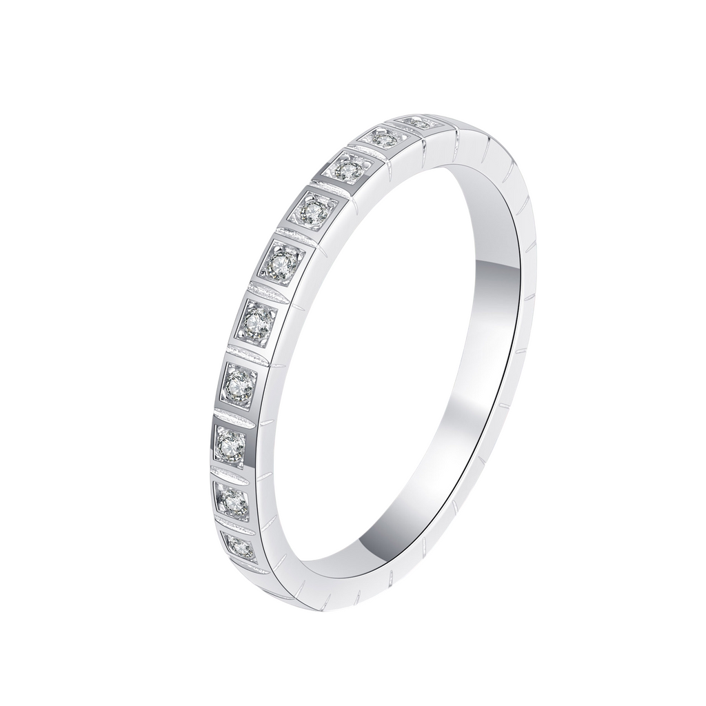 Hayesaura | Office Siren Ice Cube Half-Eternity Moissanite Band | High-Cold Minimalist Pinky Ring
