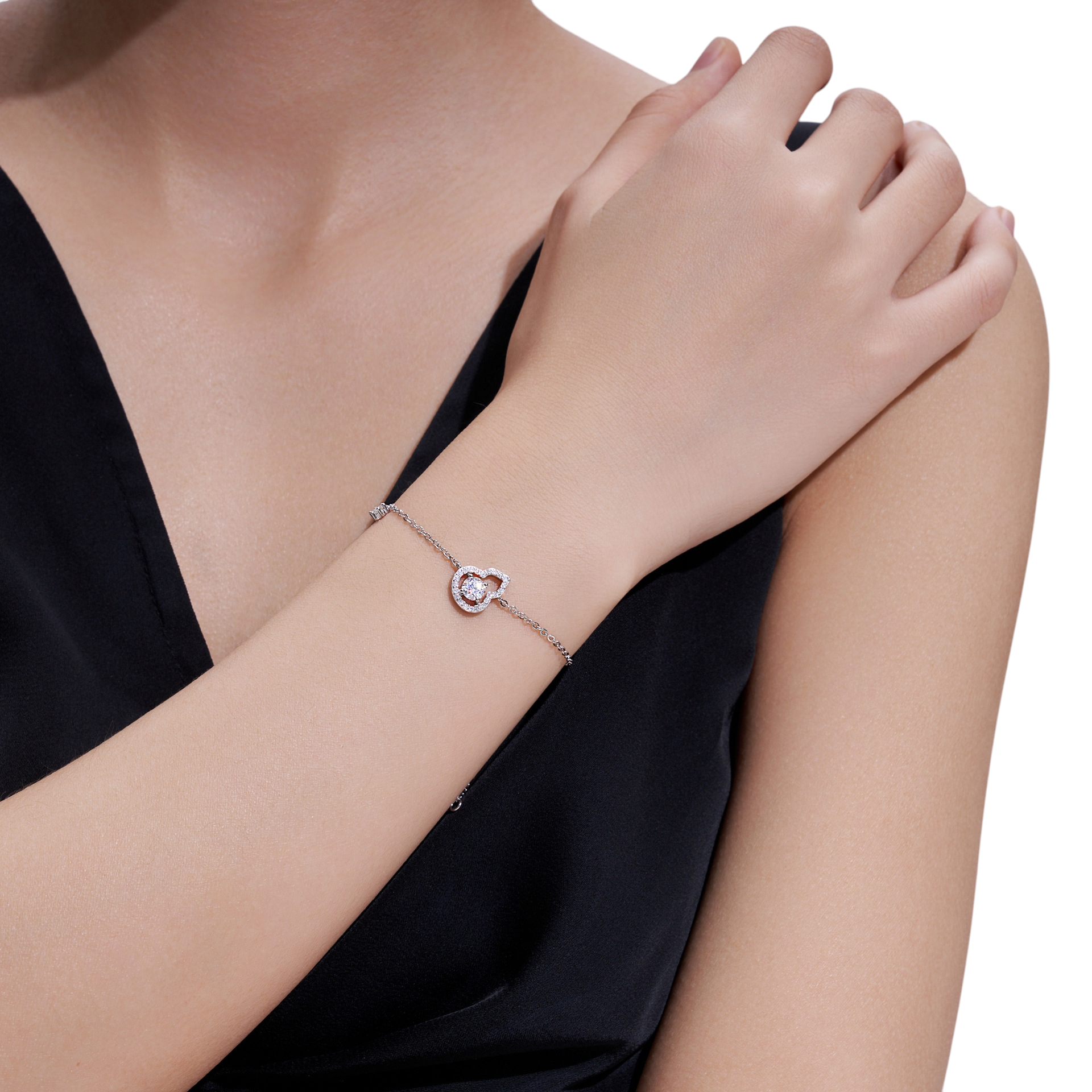 Hayesaura | Heritage 18K Plated Gourd & Heart Moissanite Bracelet | Modern Minimalist Daily Statement