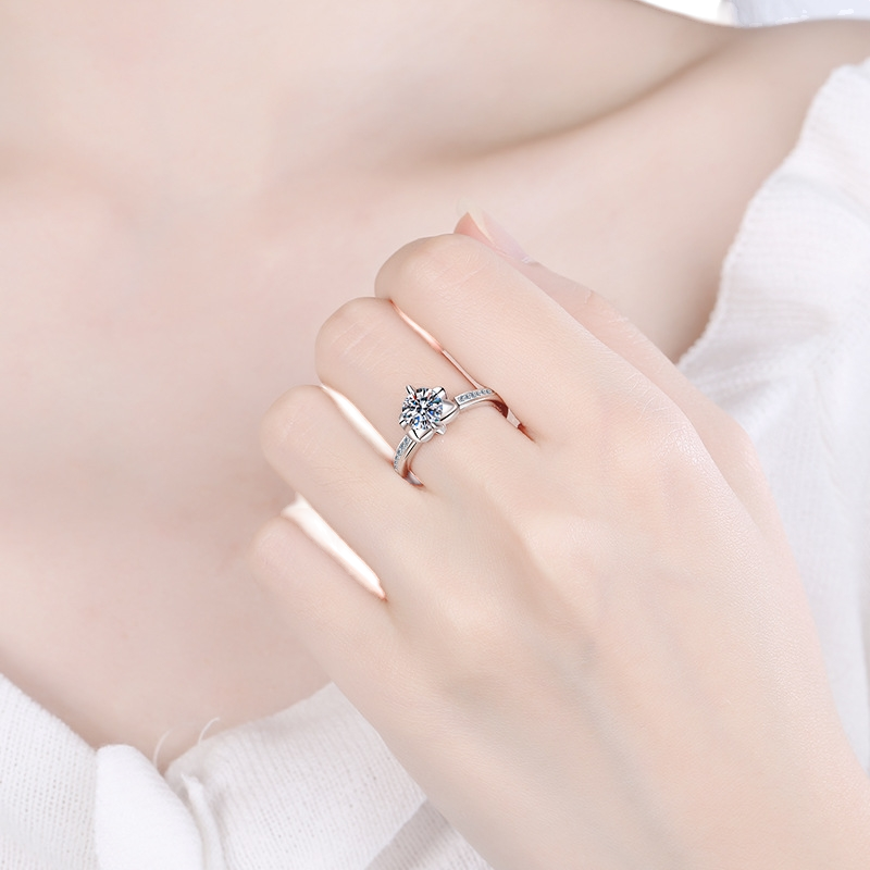 Hayesaura | Royal Tiara Crown Moissanite Statement Ring