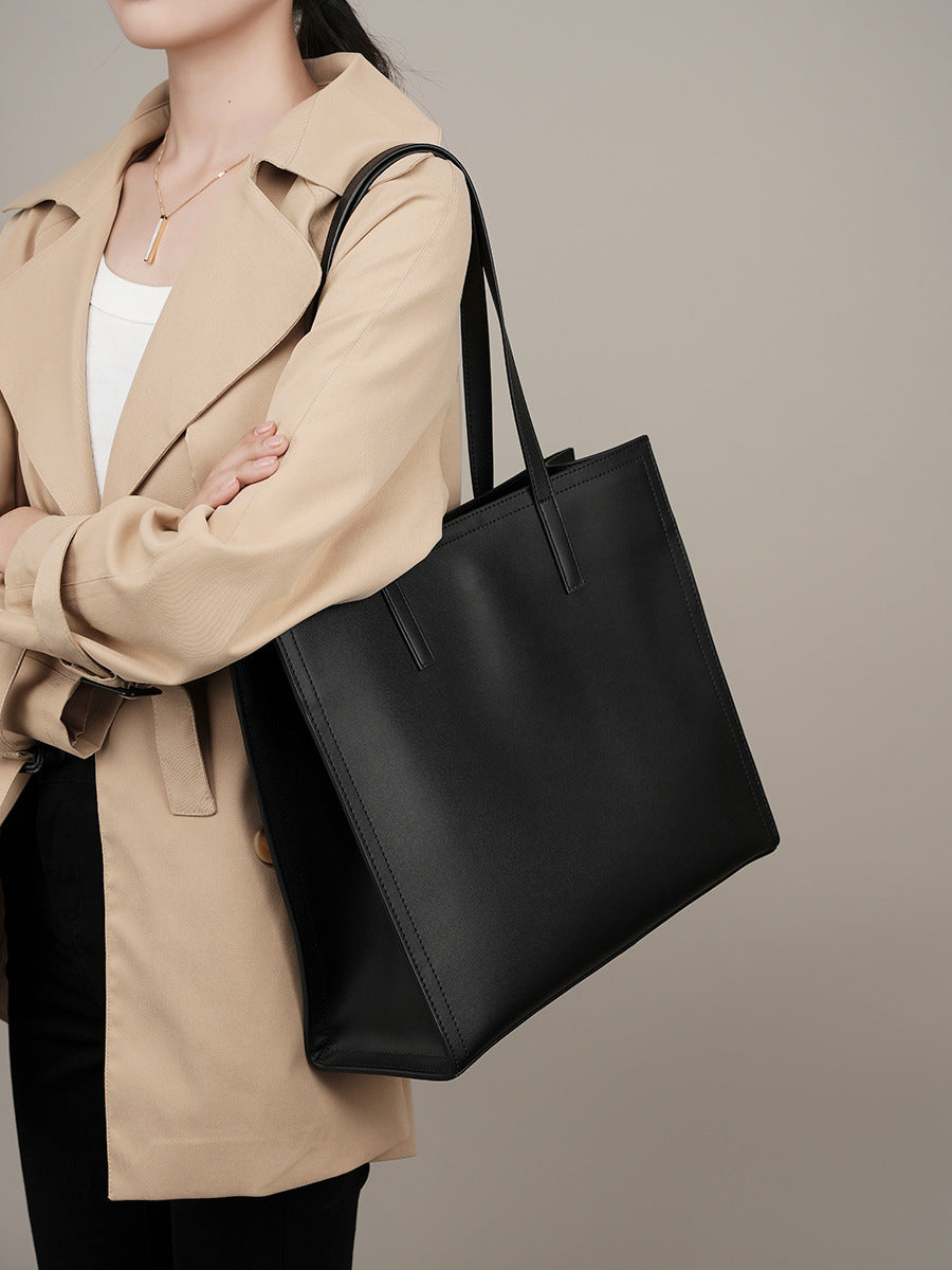 Hayesaura | Winter Niche Black Cowhide Large Commuter Laptop Tote