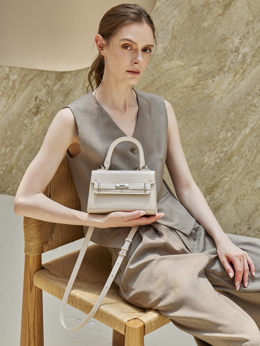 Hayesaura | 2026 Croc-Embossed Cowhide Kelly Top-Handle Bag