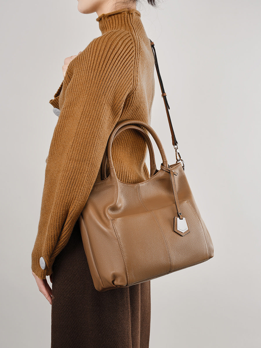Hayesaura | Timeless Maternal Heritage Large Capacity Tote
