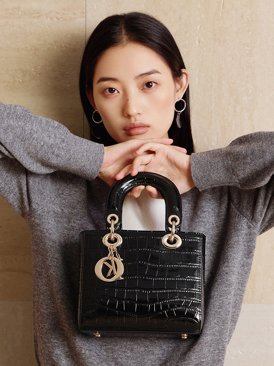 Hayesaura | 2026 Royal Winter Quilted Genuine Leather Lady Bag