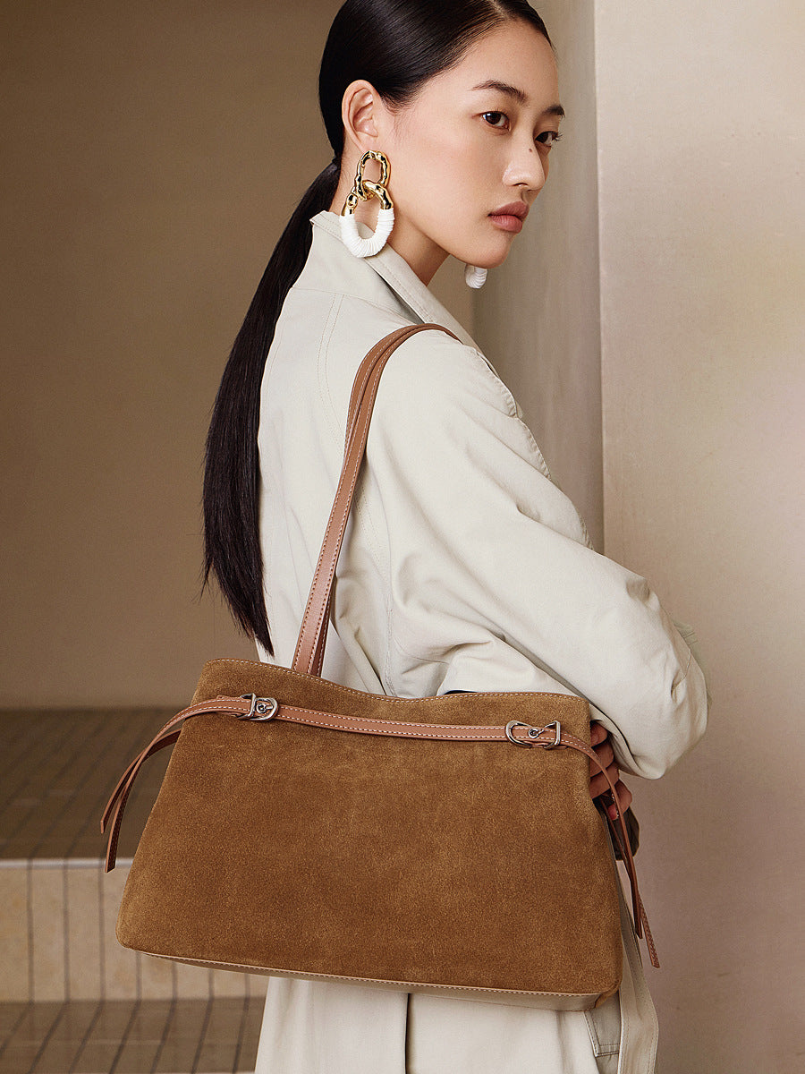 Hayesaura | Suede Matte Cowhide Retro Large Capacity Commuter Crossbody