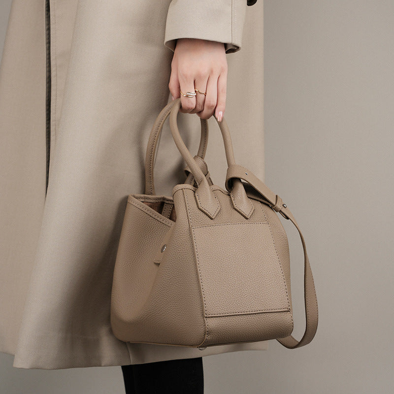 Hayesaura | 2026 Niche Soft Top-Layer Cowhide Basket Bucket Commuter Bag