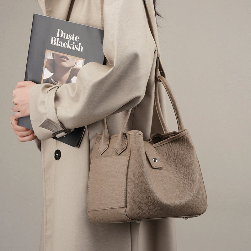Hayesaura | 2026 Niche Soft Top-Layer Cowhide Basket Bucket Commuter Bag