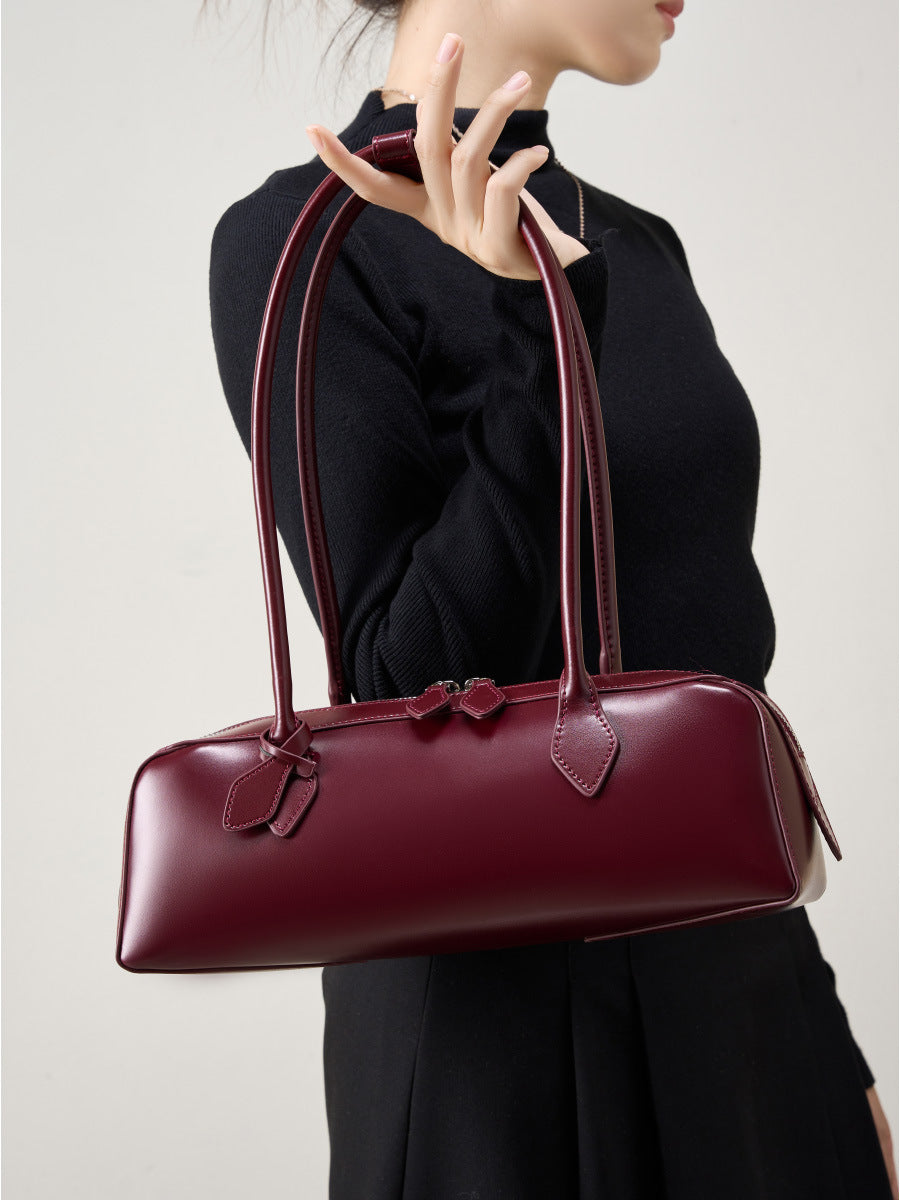Hayesaura | 2026 Elongated Red Cowhide Large Baguette Bag