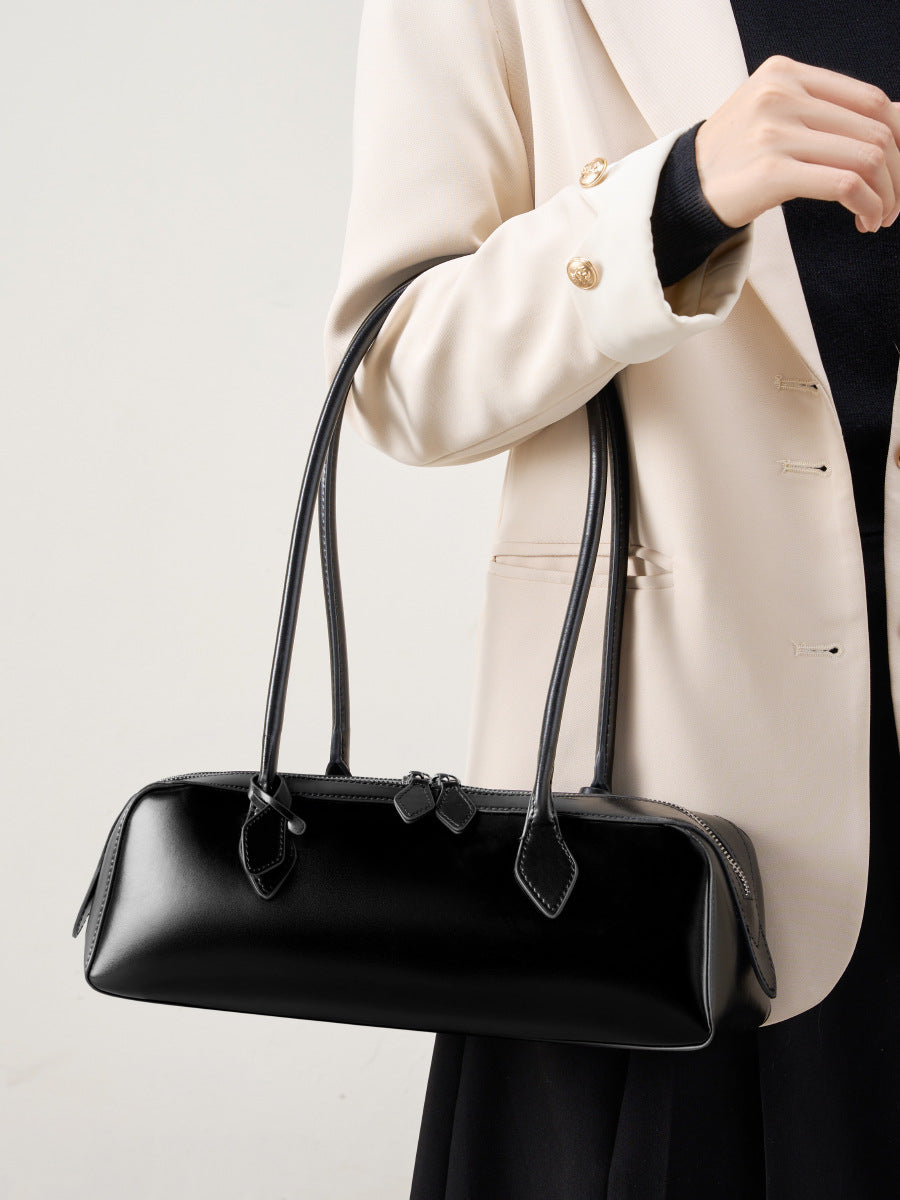 Hayesaura | 2026 Elongated Red Cowhide Large Baguette Bag