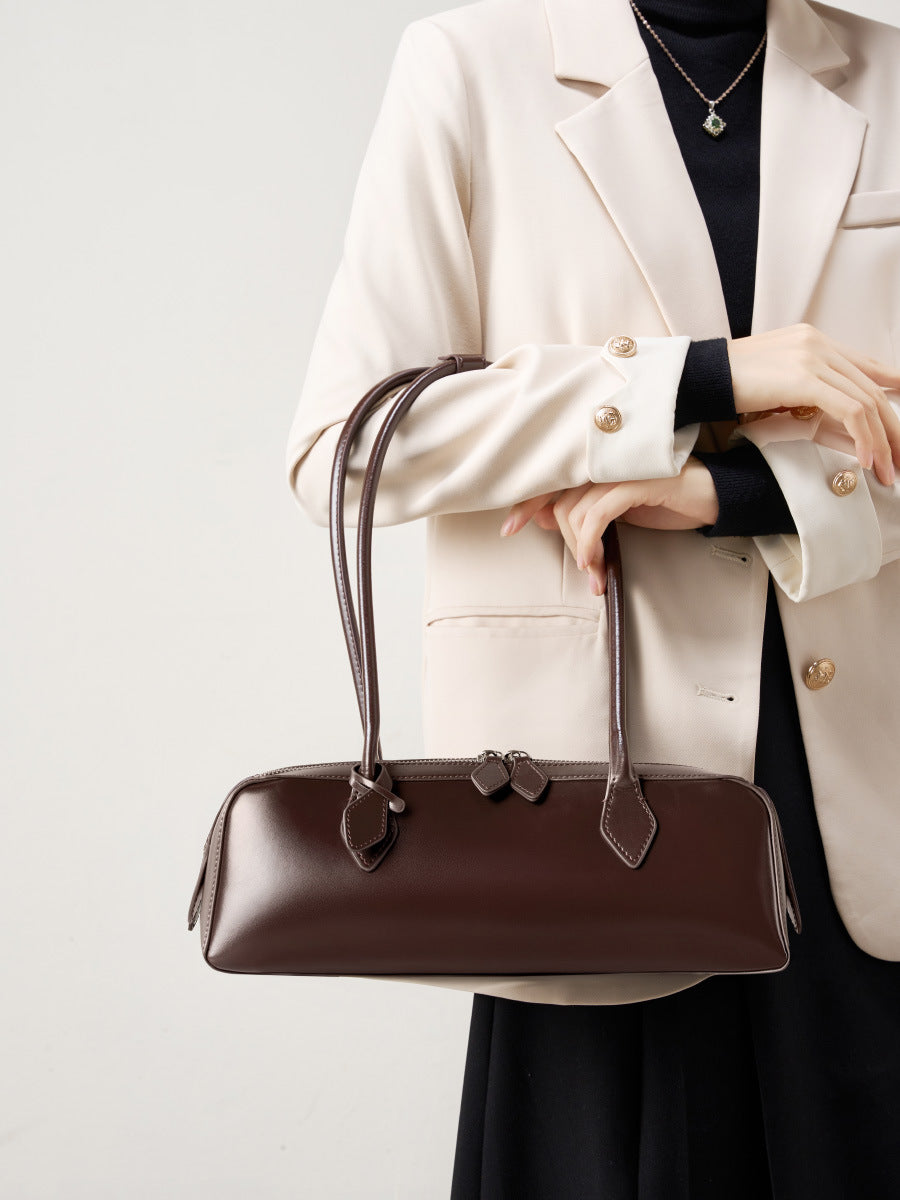 Hayesaura | 2026 Elongated Red Cowhide Large Baguette Bag