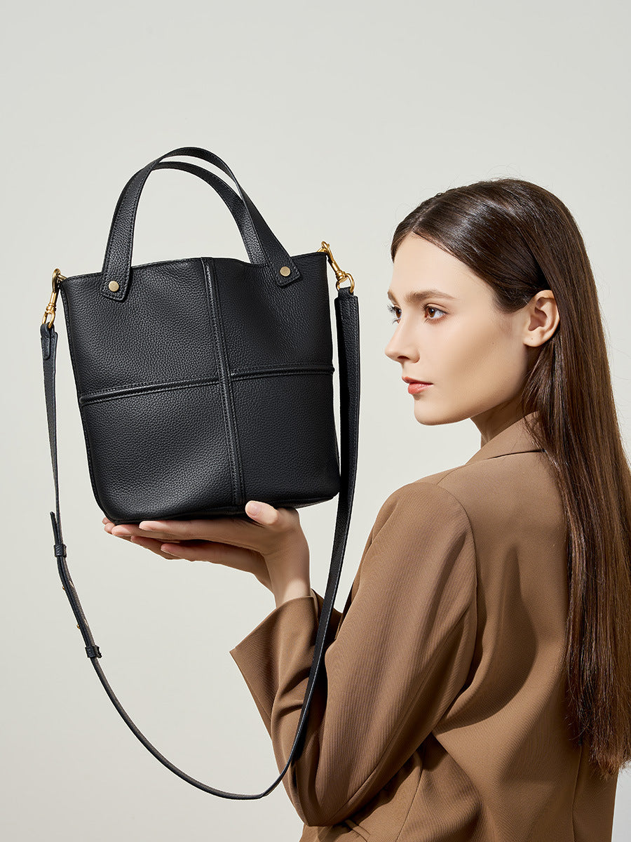 Hayesaura | Elegant Large Capacity Commuter Cowhide Bucket Bag