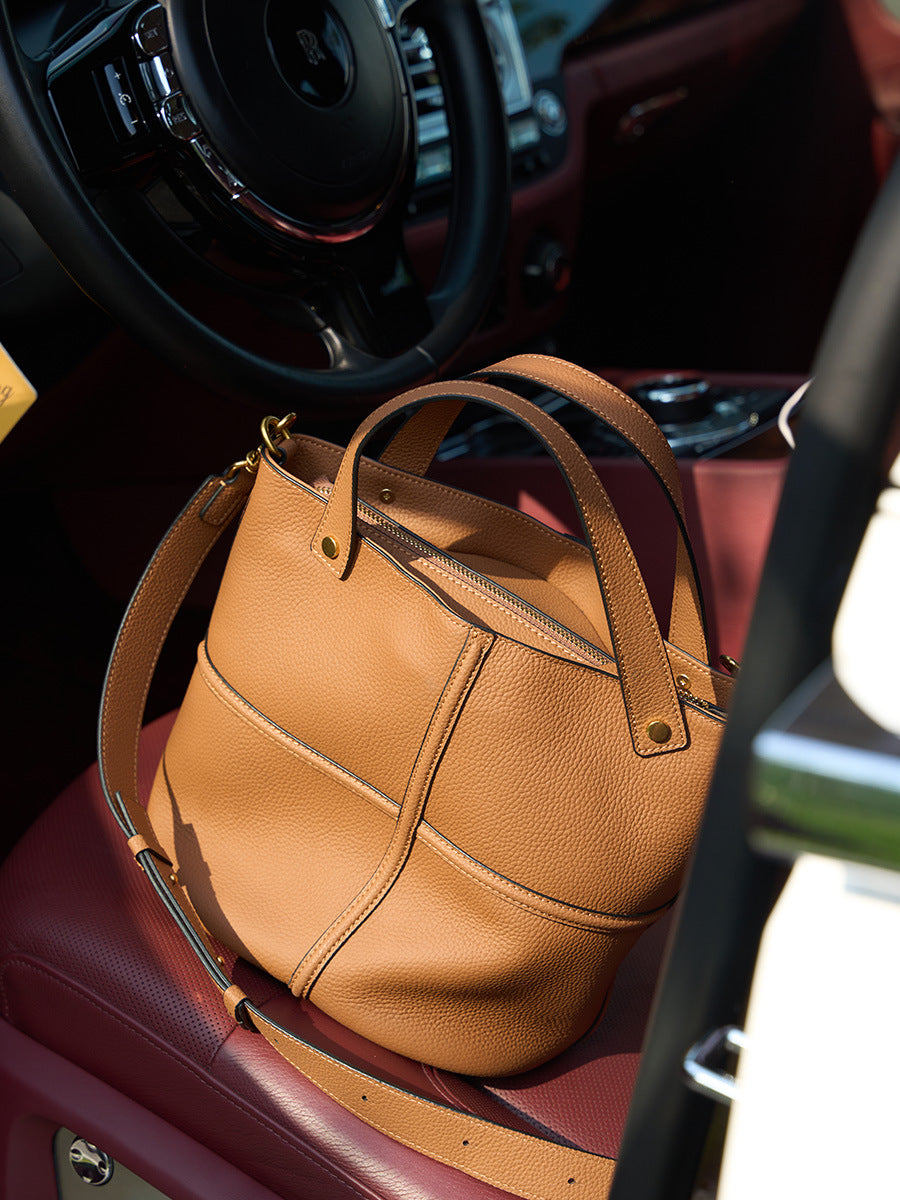 Hayesaura | Elegant Large Capacity Commuter Cowhide Bucket Bag