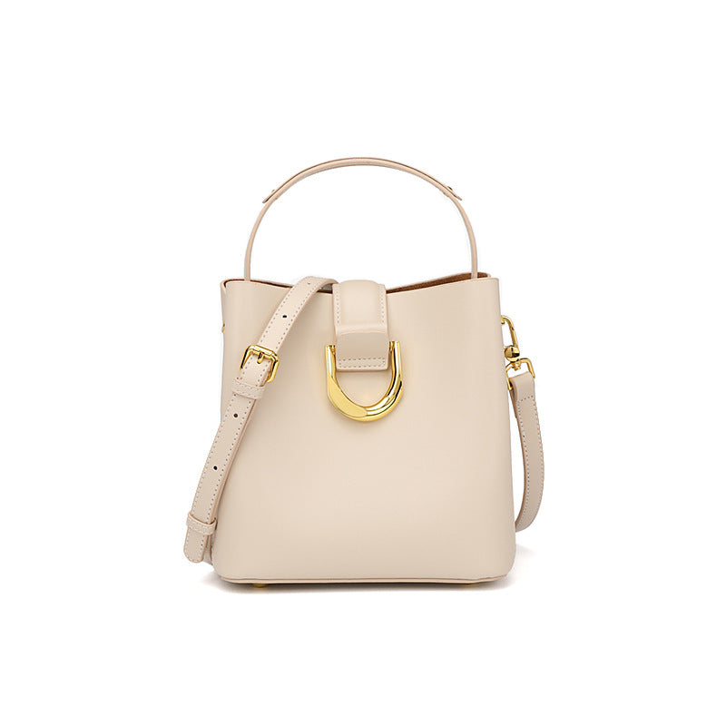 Hayesaura | Strictly Selected Genuine Leather Commuter Bucket Bag