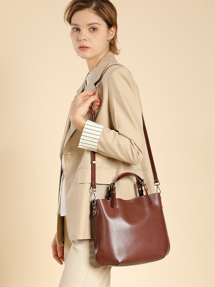 Hayesaura | Top-Layer Cowhide Large Commuter Bucket Tote