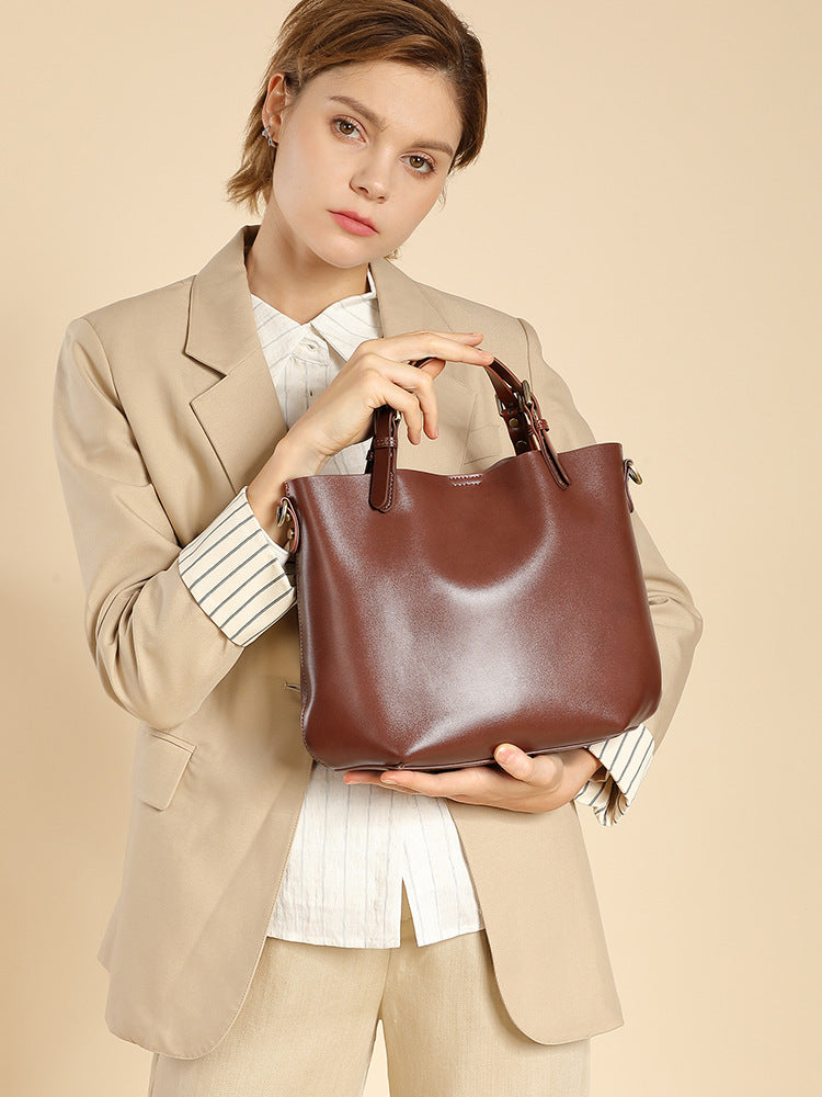 Hayesaura | Top-Layer Cowhide Large Commuter Bucket Tote