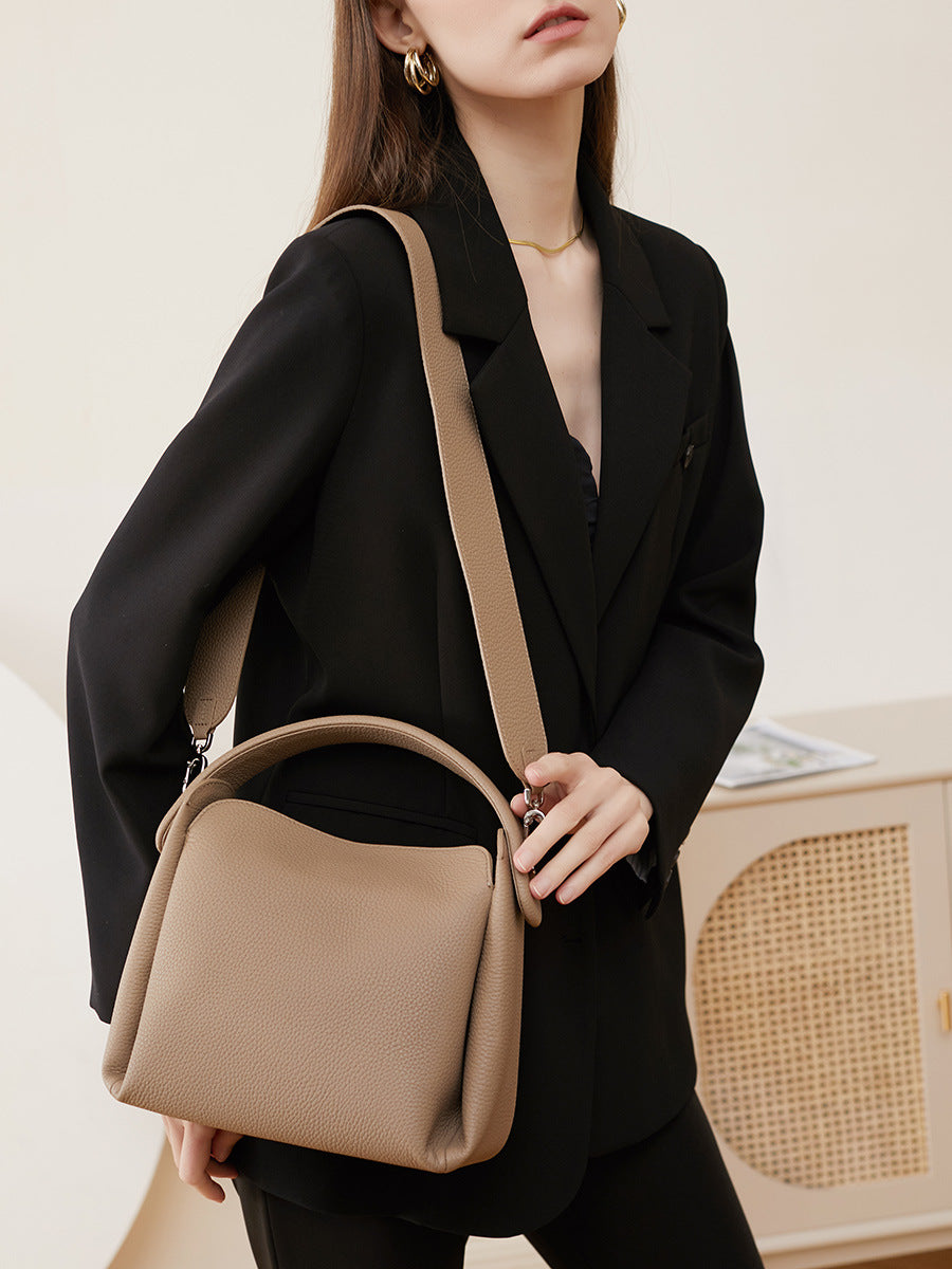 Hayesaura | 2026 Top-Layer Cowhide Soft Cigarette Box Crossbody