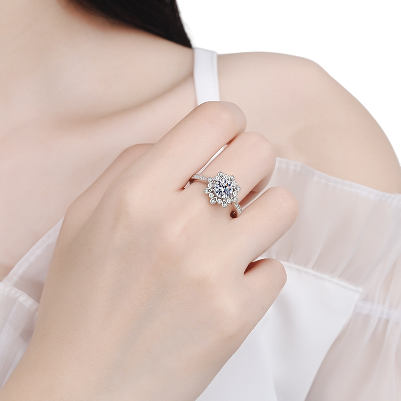 Hayesaura | Viral Trend 18K Plated Minimalist Moissanite | Office Siren Daily Commute Ring