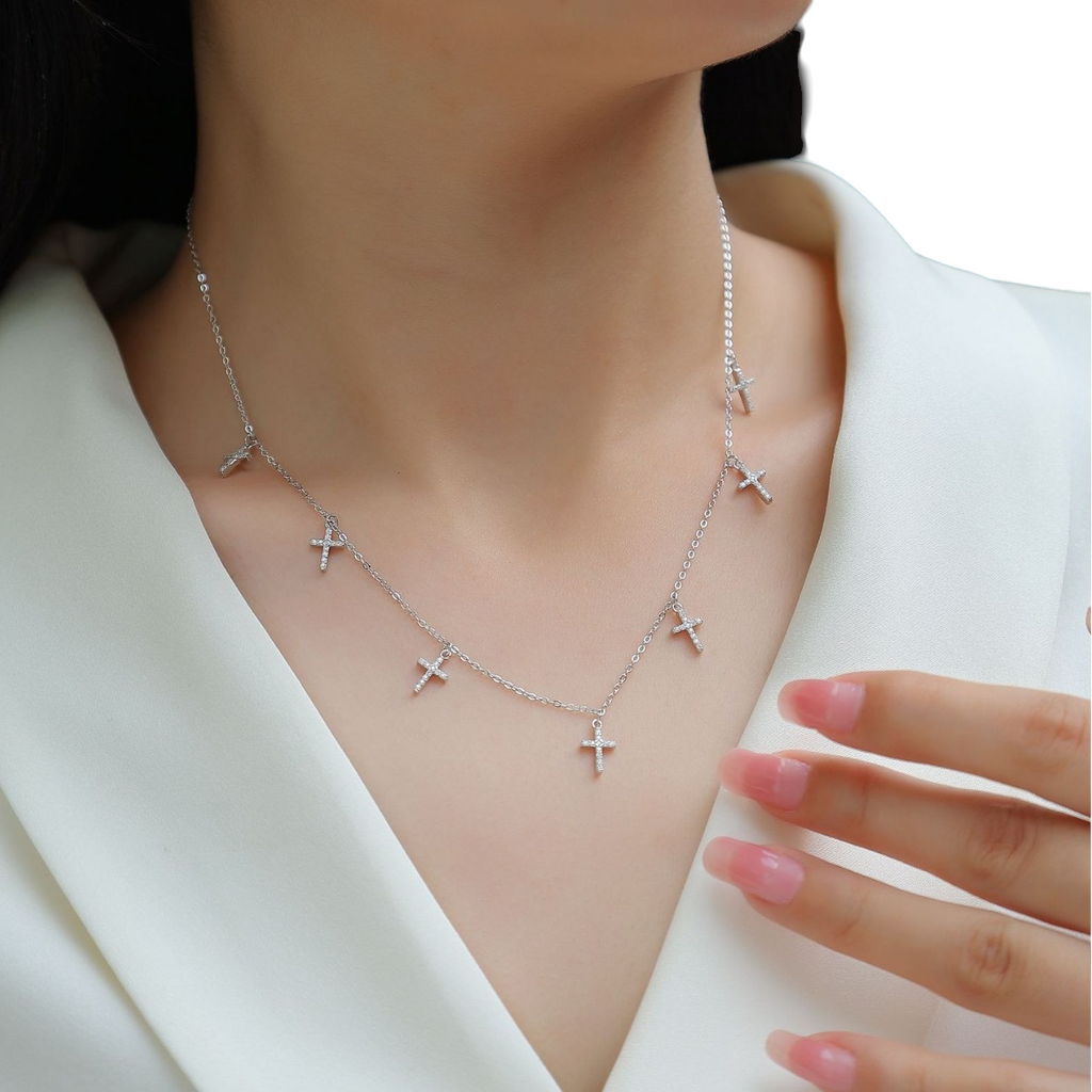 Hayesaura | Dark Academia 18K Plated Cross Moissanite | High-Cold Statement Pendant