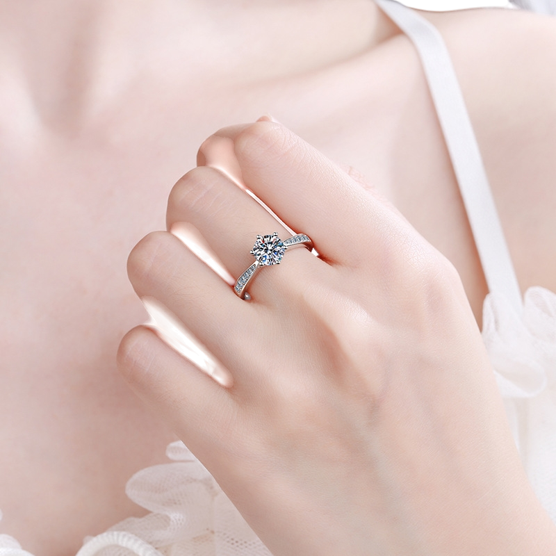 Hayesaura | Micro-Pave Six-Prong Korean Niche Moissanite Ring