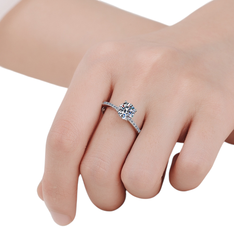 Hayesaura | Plum Blossom Micro-Pave Moissanite Wedding Ring