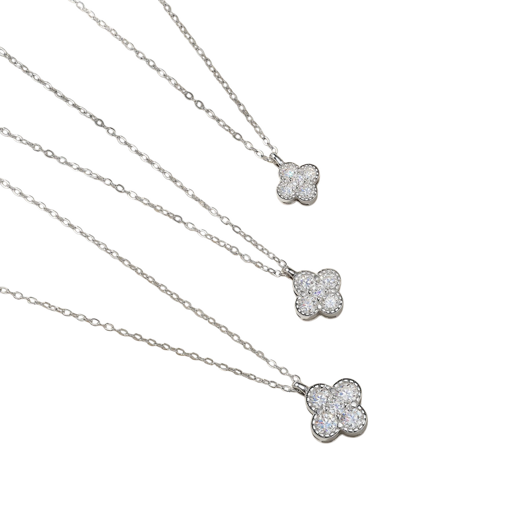 Hayesaura | Coquette Romance 18K Plated Four-Leaf Clover Moissanite | Elegant Daily Commute Choker