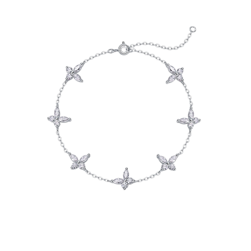 Hayesaura | Coquette Romance 18K Plated Clover Adjustable Moissanite Bracelet | High-Cold Luxury Gift