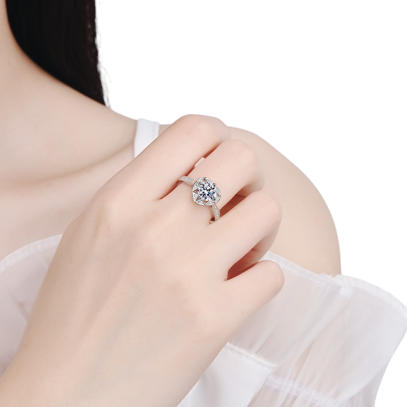 Hayesaura | Starry Wish 18K Plated Moissanite Solitaire | Romantic Date Bridal Proposal Ring