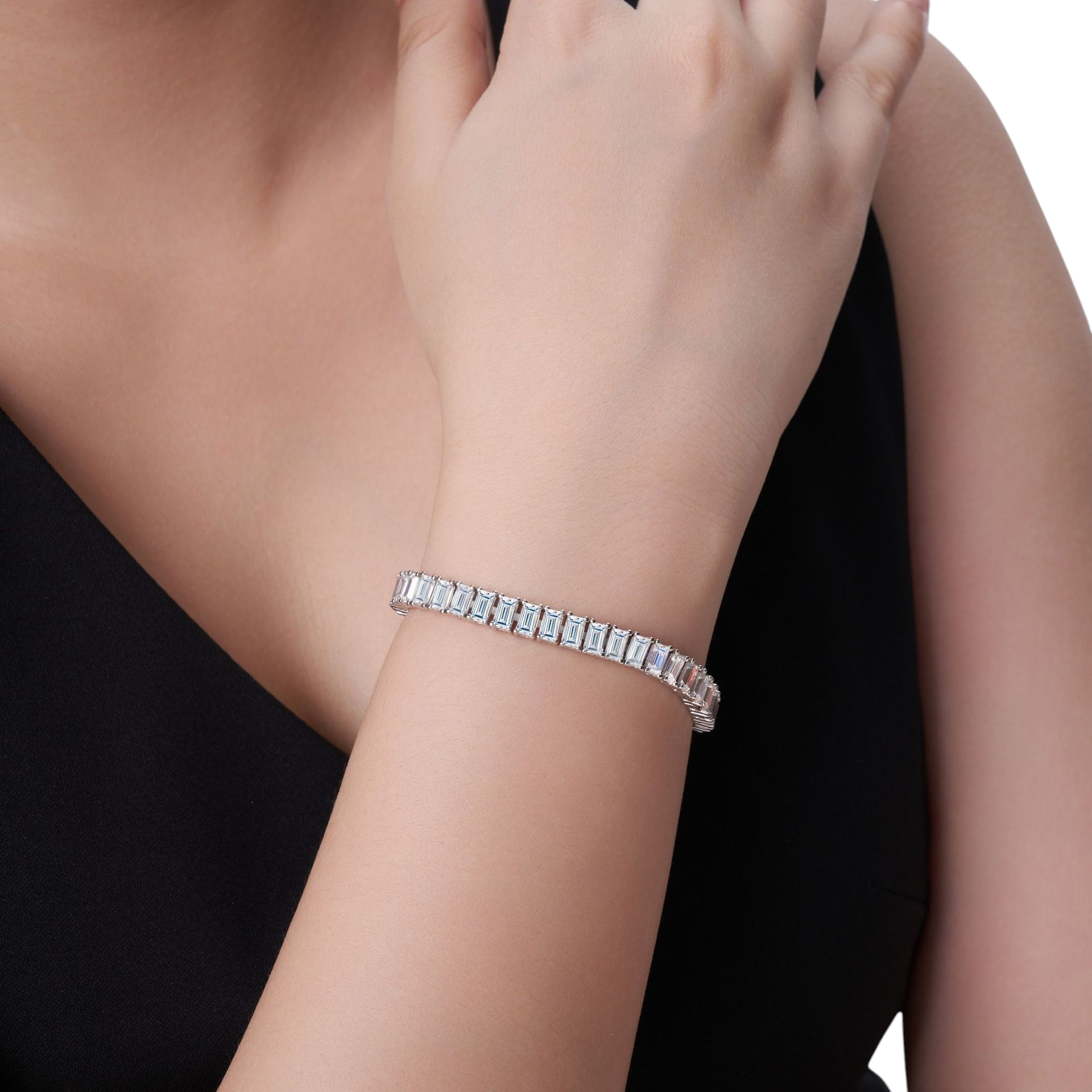 Hayesaura | Deco Geometric Emerald-Cut Moissanite with Spring Clasp | European Heritage Link Chain
