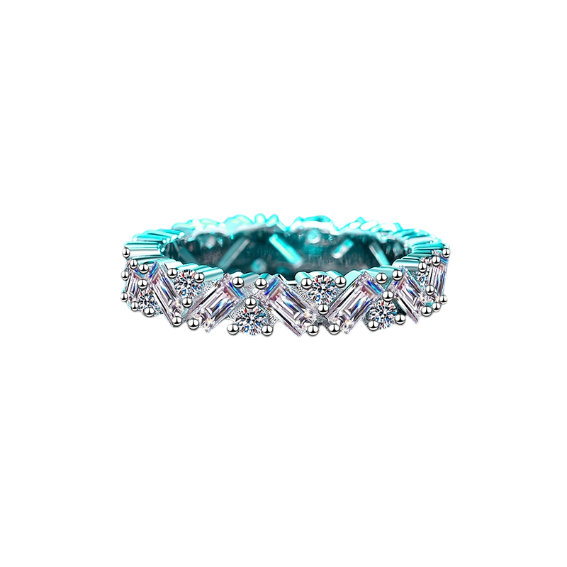 Hayesaura | Beveled Radiant Cut High-Cold Moissanite Eternity Band