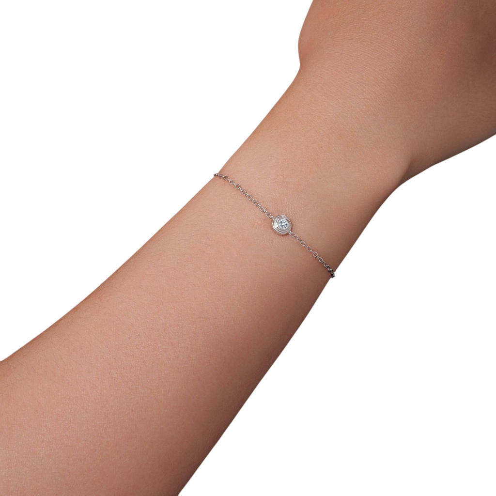 Hayesaura | Korean Minimalist Geometric Single-Stone Moissanite Solitaire | High-Cold Graceful Chain