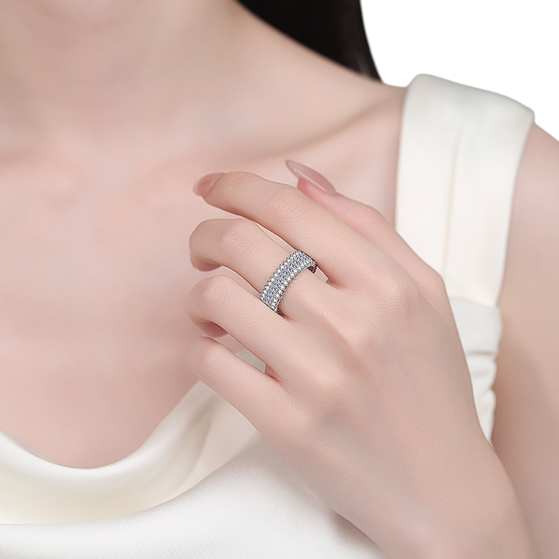 Hayesaura | Chunky Oversized Baguette Cut Moissanite Eternity Band