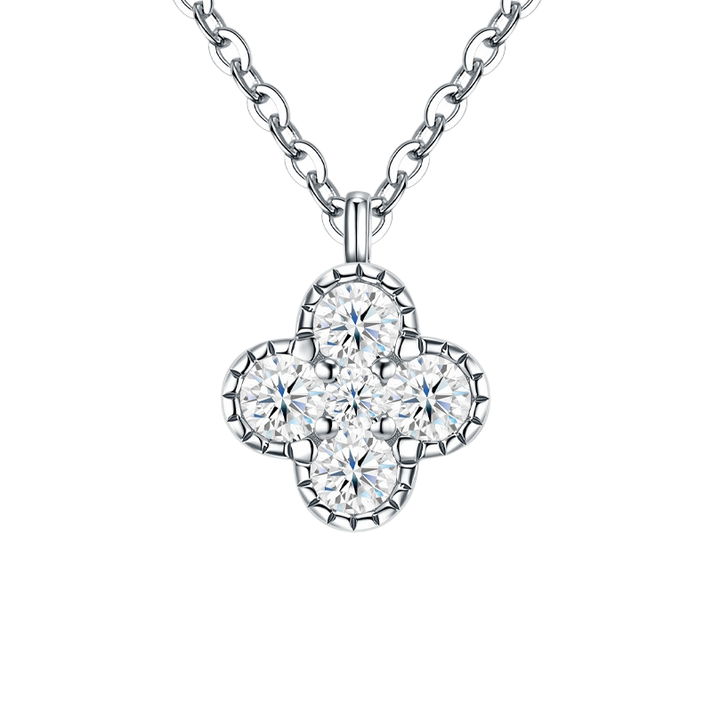 Hayesaura | Coquette Romance 18K Plated Four-Leaf Clover Moissanite | Elegant Daily Commute Choker