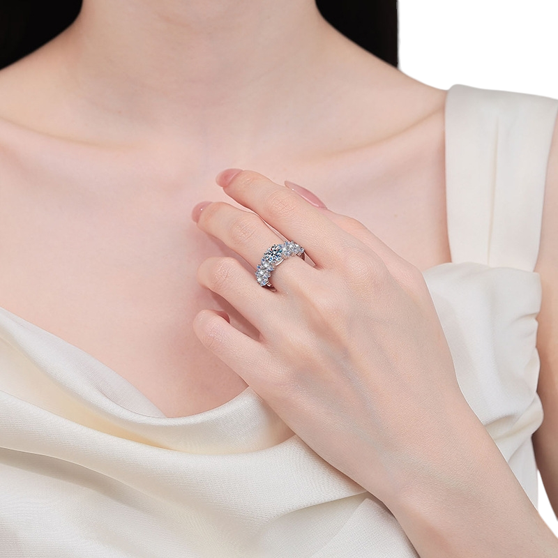 Hayesaura | Beveled Radiant Cut Luxury Moissanite Statement Ring
