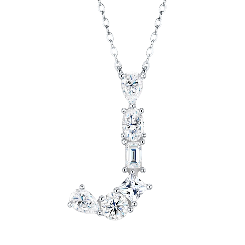 Hayesaura | Street Hip-Hop 18K Plated D-Color Moissanite 26 Initial Letters Necklace | Unisex Avant-Garde Clavicle Chain Statement