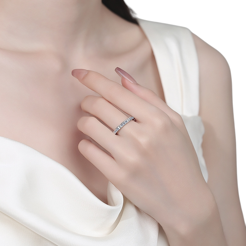 Hayesaura | Organic Bamboo Joint Moissanite Eternity Band