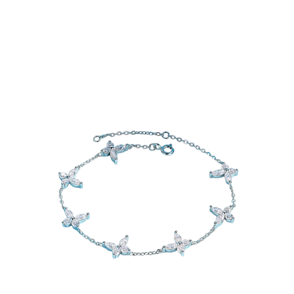 Hayesaura | Coquette Romance 18K Plated Clover Adjustable Moissanite Bracelet | High-Cold Luxury Gift