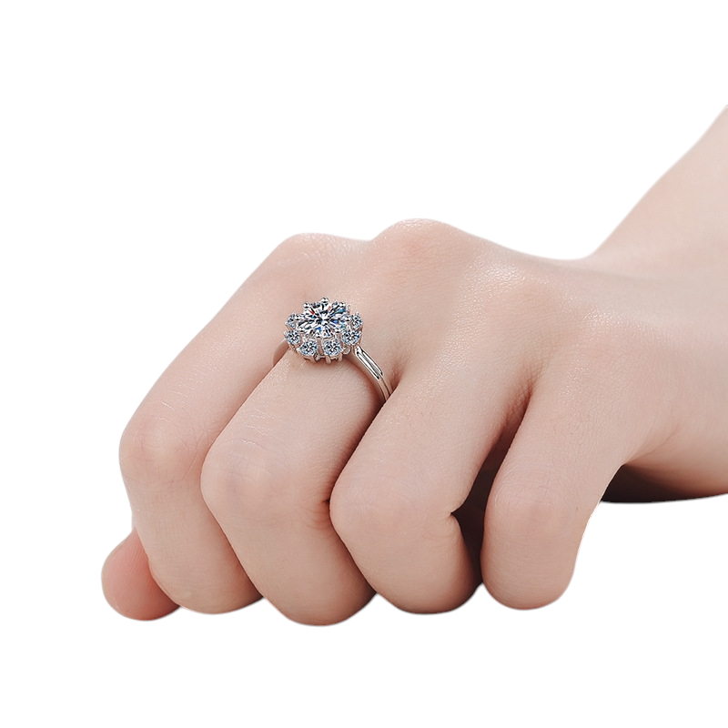 Hayesaura | Helia Sunflower Eight-Prong Moissanite Proposal Ring