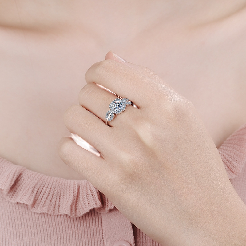 Hayesaura | Botanical Leaf Entwined Moissanite Solitaire Ring