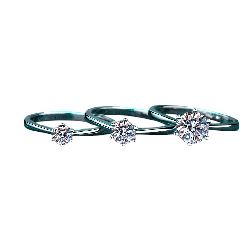 Hayesaura | Classic Six-Prong Round Cut Moissanite Solitaire Ring