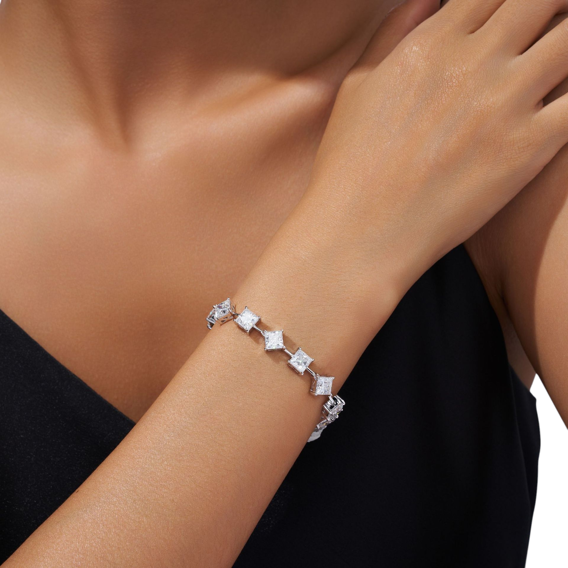 Hayesaura | Office Siren Square Princess-Cut Moissanite | Minimalist Structural Wrist-Band