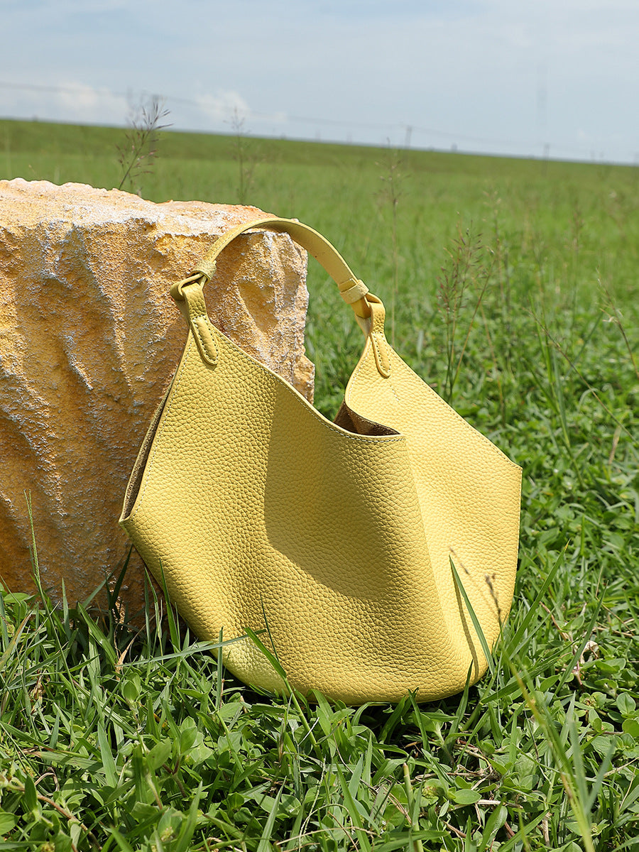 Hayesaura | Rodeo Kelly Large Calfskin Tote with Hardware Lock