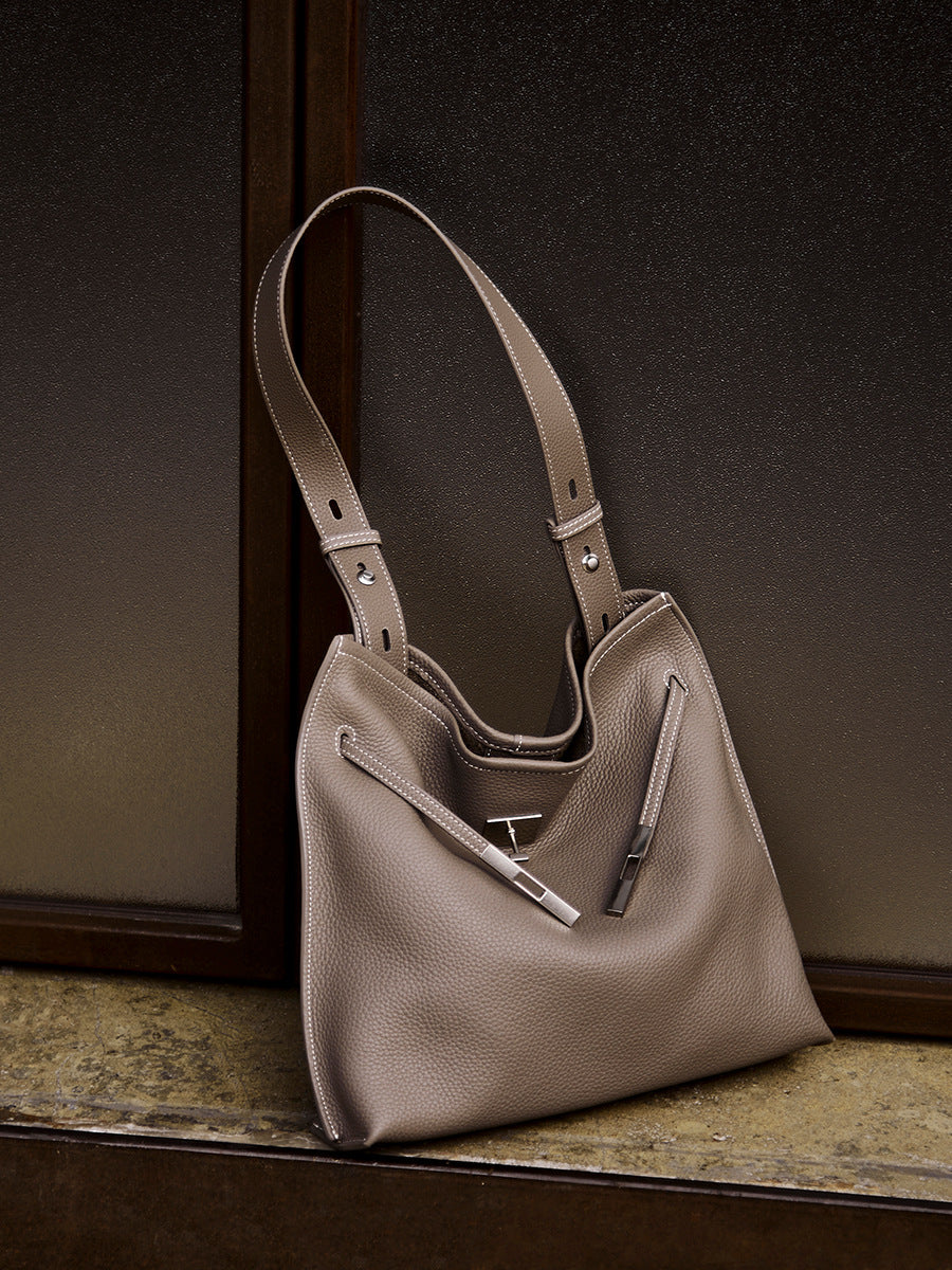 Hayesaura | Korean Niche Large Capacity Genuine Leather Commuter Tote