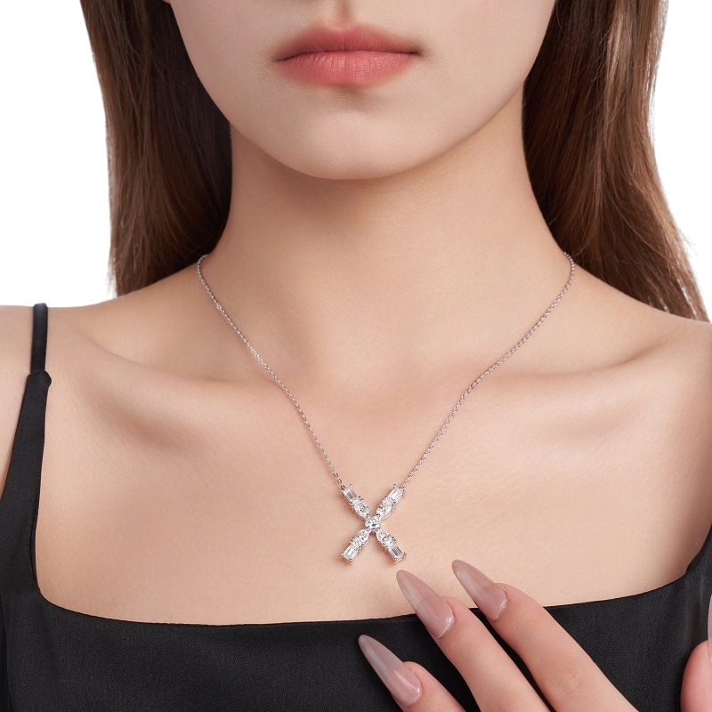 Hayesaura | Street Hip-Hop 18K Plated D-Color Moissanite 26 Initial Letters Necklace | Unisex Avant-Garde Clavicle Chain Statement
