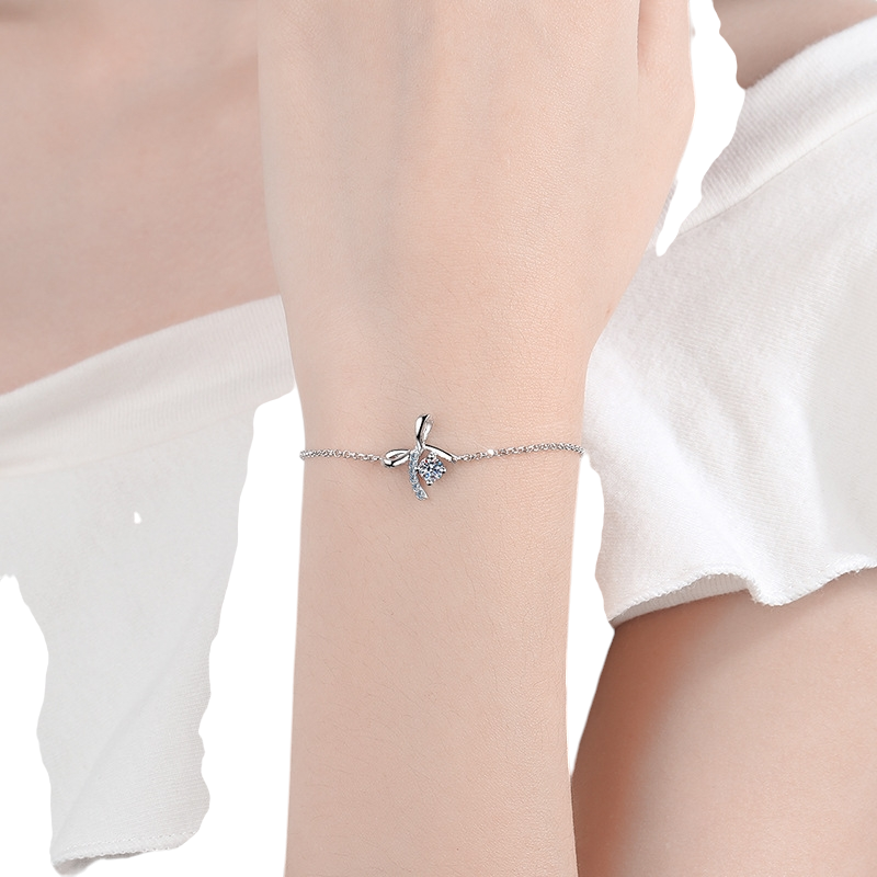 Hayesaura | Coquette Aesthetic Adjustable Bowknot Moissanite Bracelet | Sweet Whimsical Holiday Keepsake
