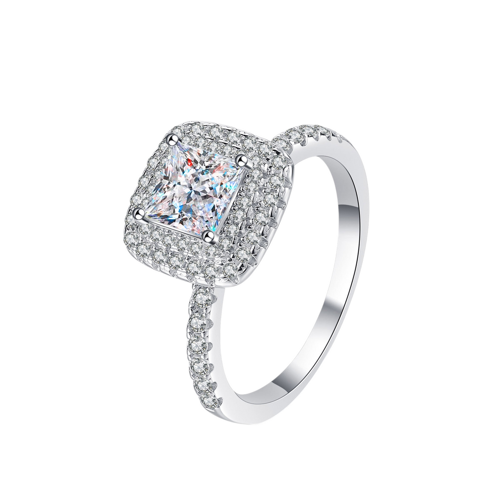 Hayesaura | Luxurious Western Princess Square Cut Moissanite Ring