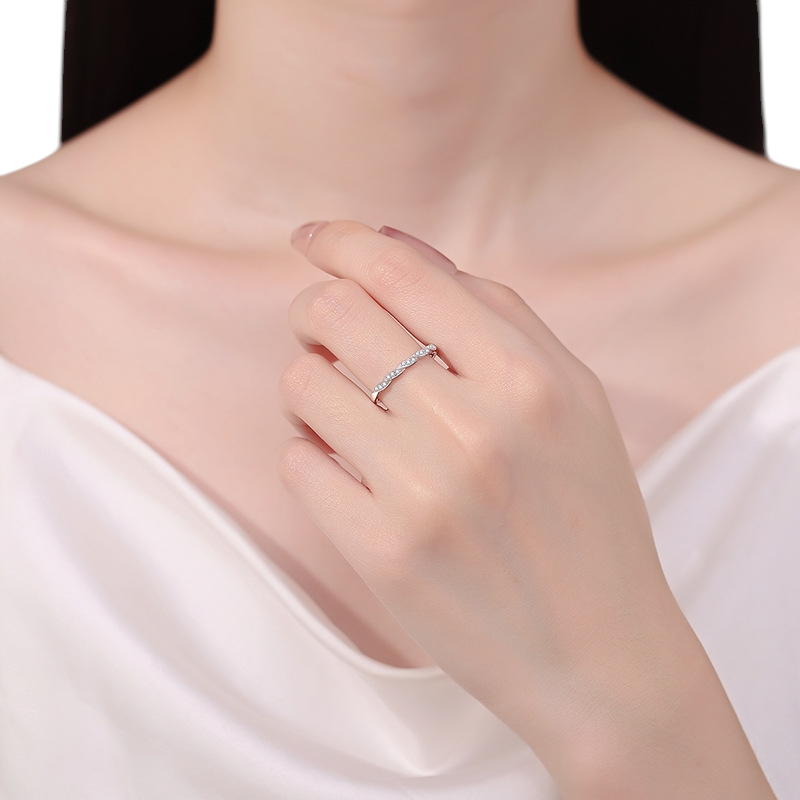 Hayesaura | Wavy Starry Sky Full Moissanite Eternity Band