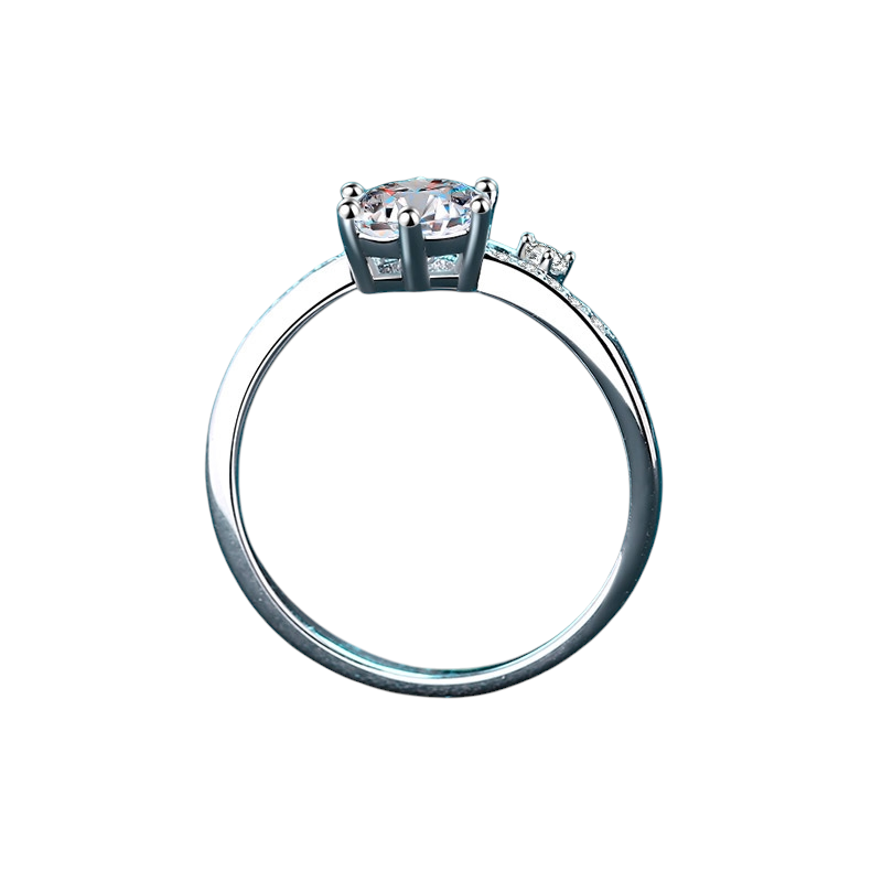 Hayesaura | Quiet Luxury Four-Prong Moissanite Solitaire Ring
