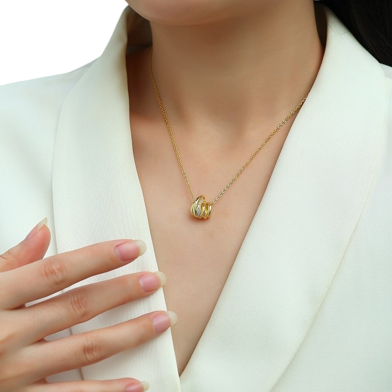 Hayesaura | Liquid Metal 18K Plated Fluid Tassel Moissanite | Cyber Y2K High-Cold Statement Chain