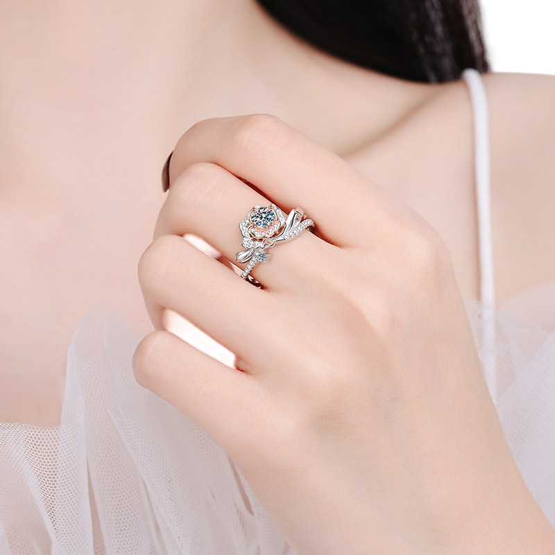 Hayesaura | Avant-Garde Multi-Tone Single Rose Moissanite Ring | Cyber Y2K Floral Statement